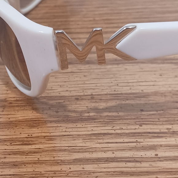 Michael Kors sunglasses - Picture 7 of 8
